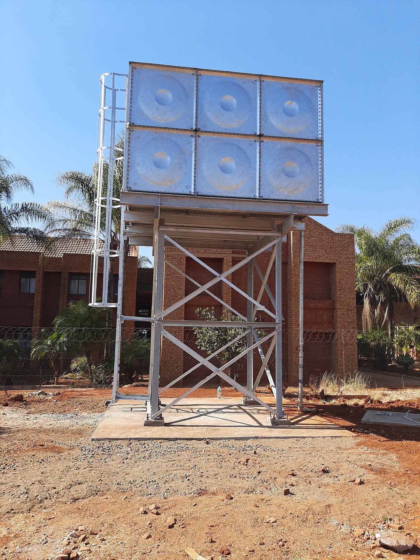 Galvanized water tank